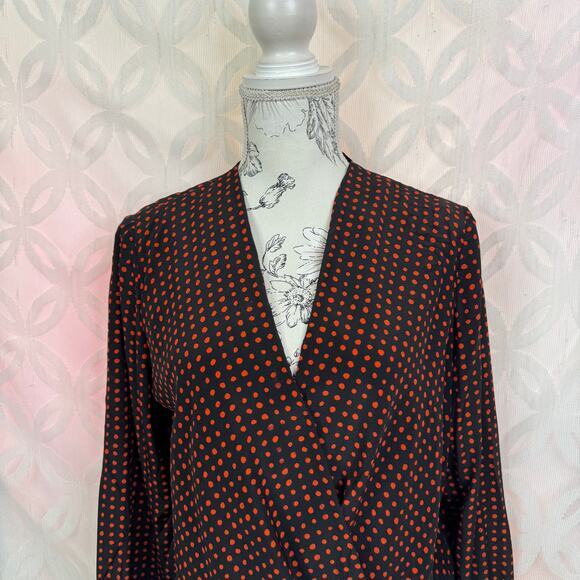 Diane‎ Von Furstenberg Dot Print Silk Drape Front Blouse Size 10 - Picture 9 of 12